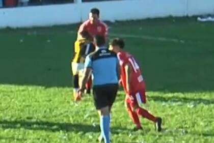 Recibió un golpe muy fuerte durante un partido y debieron extirparle un testículo