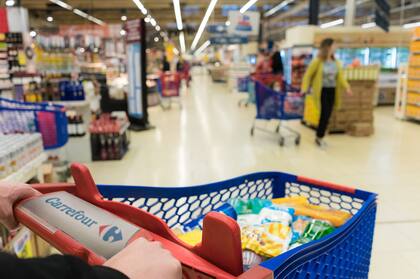 ¿Recibís amigos en casa? Carrefour y Club te hacen las compras más simples.