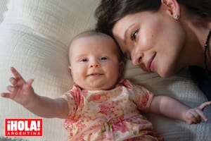 Está en pareja con un reconocido conductor y nos presenta a su hija, que nació tras diez tratamientos in vitro