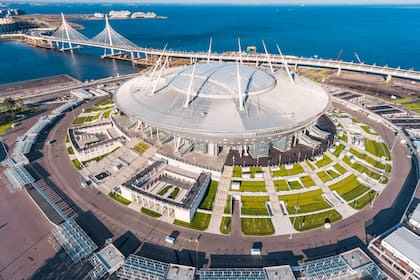 Recientemente inaugurado, la sede mundialista de San Petersburgo es el estadio más caro del mundo 
