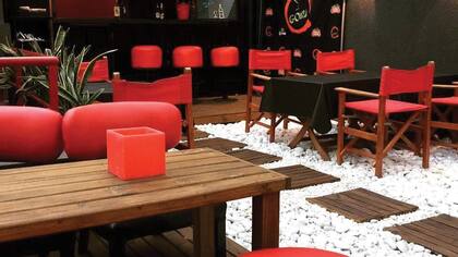 Recientemente renovado, Goku ofrece una terraza en el corazón de Palermo Soho