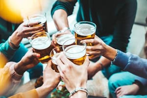 Por qué el alcohol es tan peligroso para el cerebro de los jóvenes