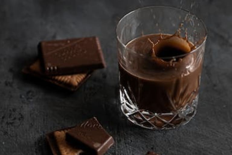 Chocolate: 50 Recetas Para Disfrutar de Sus Beneficios y Sus