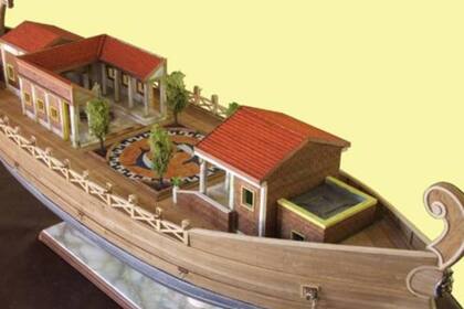 Reconstrucción de uno de los palacios flotantes que mandó a construir Calígula para utilizar como embarcaciones recreativas en el lago de Nemi