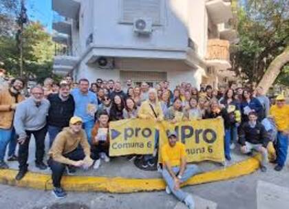 Recorrida de Pro con los vecinos