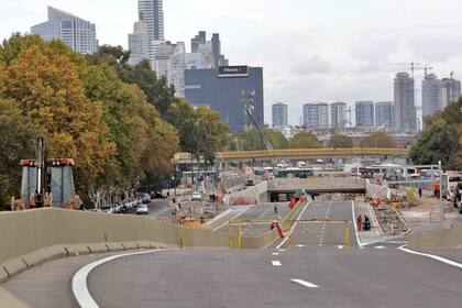 Recorrida por la obra del Paseo del Bajo