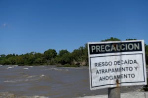 Revocan el embargo multimillonario contra la Provincia por la contaminación “aberrante” en el Río de la Plata
