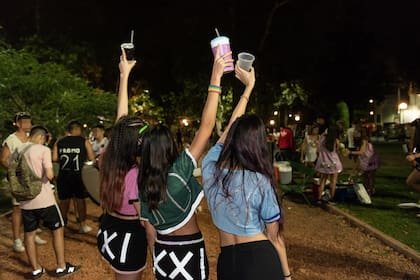 Recorrida por Plazas de Devoto, Liniers y Saavedra por el íltimo primer día de clases. UPD