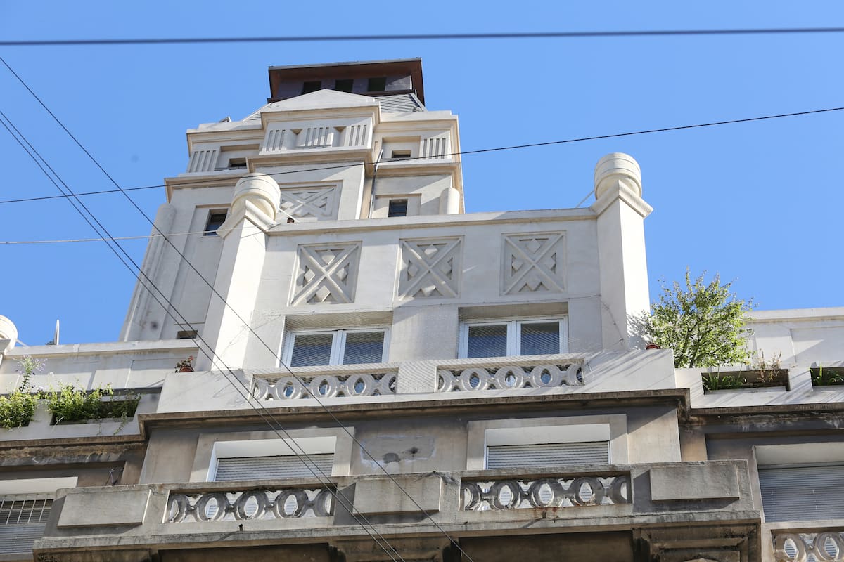 Um ícone da arquitetura portenha em um bairro que já abrigou desde Aristóteles Onassis até Carlos Gardel e Luca Proda
