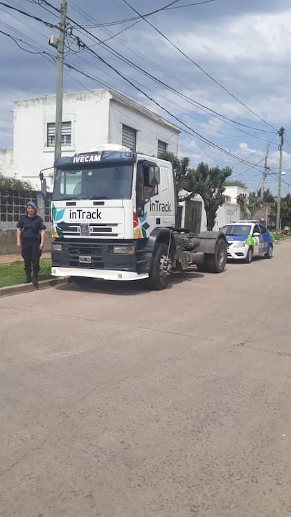 Recuperaron 30 toneladas de langostinos y pescados de exportación robados por piratas del asfalto