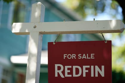 Redfin elaboró un reporte sobre el uso de efectivo en el mercado inmobiliario durante diciembre del 2025