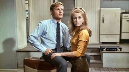 Redford y Jane Fonda en una escena de la comedia romántica Descalzos en el parque (1967)