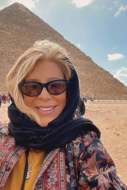 Reech se saca una selfie frente a una de las pirámides de Guiza. “Fue increíble dejarme sorprender por esa magnificencia y por los lugares llenos de historia y de relatos”, reveló.