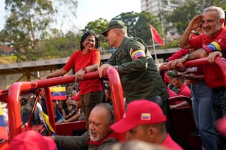 Reemplazan al ministro de Defensa venezolano, Vladimir Padrino López, inamovible desde 2014