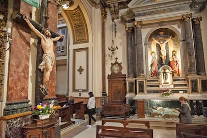 Refaccionaron la iglesia Nuestra Señora de Balvanera en el barrio de Once