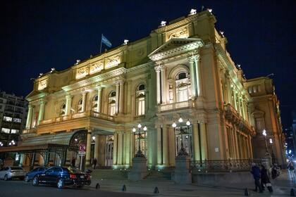 Refik Anadol expuso su obra “Machine Hallucinations: Coral” por primera vez en Sudamérica.