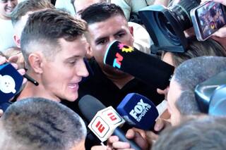 Ander Herrera fue recibido por una multitud: qué espera de Boca y lo que le dijo a Paredes para convencerlo de volver