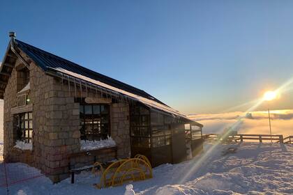 Refugio Punta Nevada, en lo alto del Cerro Catedral, en Bariloche