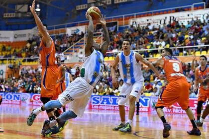 Regatas cayó ante Pioneros y se despidió del torneo