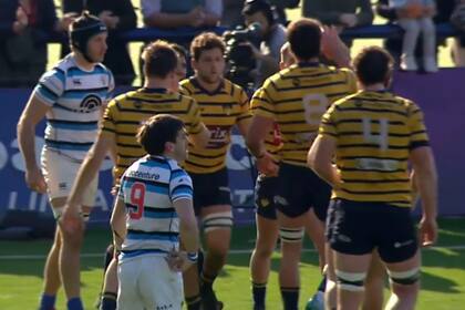 Regatas celebra el try de Francisco Pisarni, que sirvió para pasar al frente por 13-12 en la cancha de SIC; el cuadro de Bella Vista se sobrepuso a la remontada del local y estableció el resultado más resonante de la fecha 19.