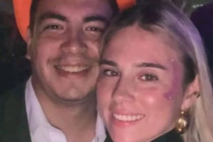 Regresaban de un casamiento y un fuerte temporal los sorprendió en el camino: los encontraron muertos dentro del auto.