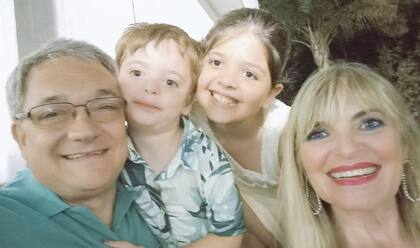 Reina sueña con ver crecer a sus nietos y seguir disfrutándolos.