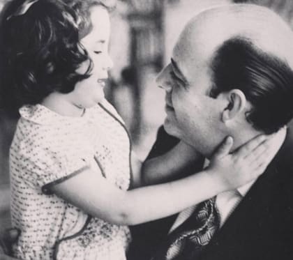 Reinaldo y su hija menor, Patricia Herrera.