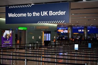 Reino Unido impondrá 14 días de cuarentena a quien llegue del extranjero