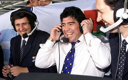 Relatando Argentina 1 vs. Países Bajos 2, en el Mundial Francia ’98, con Juan Pablo Varsky y Diego Maradona como comentaristas.
