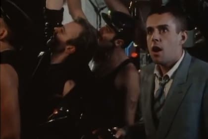 Imagen del videoclip de "Relax", de Frankie Goes to Hollywood