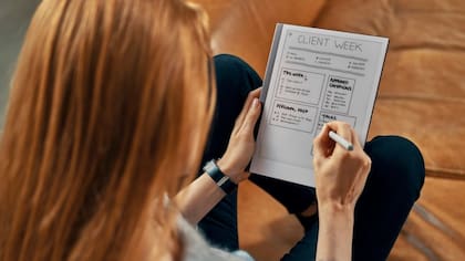 ReMarkable es un cuaderno digital que nos permite digitalizar notas que tomamos a mano sin distracciones añadidas