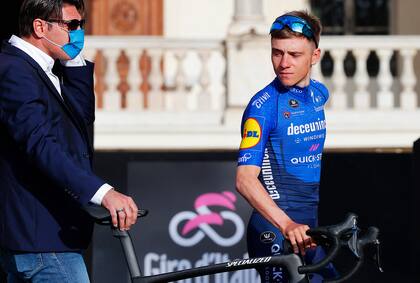 Remco Evenepoel, una gran promesa del ciclismo, se accidentó inquietantemente en el Giro de Lombardía; a nueve meses de aquella fractura de pelvis y la contusión en un pulmón, es un candidato importante, pero se ignora su real estado de forma.