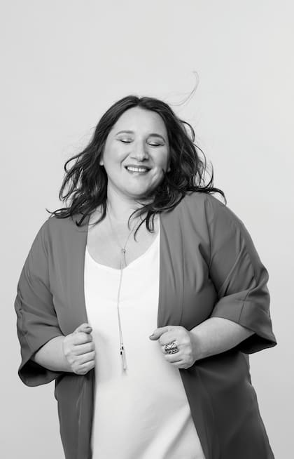 Remera, Mamy Blue, $2658. Kimono, Gabat, $3840. Collar, Vitamina, $900).