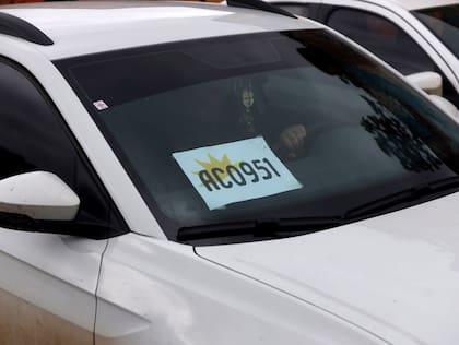 Remises y autos particulares para llevar a la gente a votar.
Clorinda Formosa. 29 de Junio 2025.