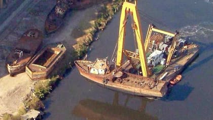 Remover un barco del río es un proceso complicado y caro