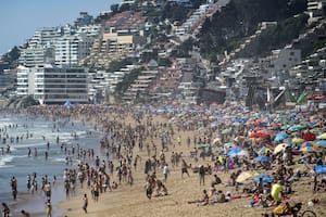 Más de 200 familias argentinas denunciaron que fueron estafadas con alojamientos falsos en una playa de Chile