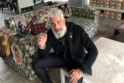 Samuelian prepara también indumentaria Flecha.