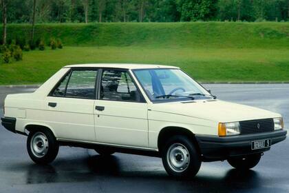 Renault 9. Fue el auto en el que aprendió a manejar Paoloski cuando tenía 15 años