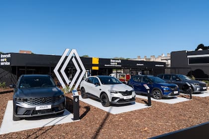 Renault Care Service.