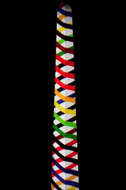 Render de obra de Julio Le Parc proyectada sobre el Obelisco