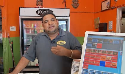 René Ocampo, dueño de la panadería robada en California