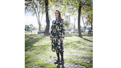 Renée Cuocco explora las colaboraciones interdisciplinarias, el compromiso de las comunidades, las prácticas industriales y el rol del diseño en el desarrollo de resiliencia social, cultural y ecológica.