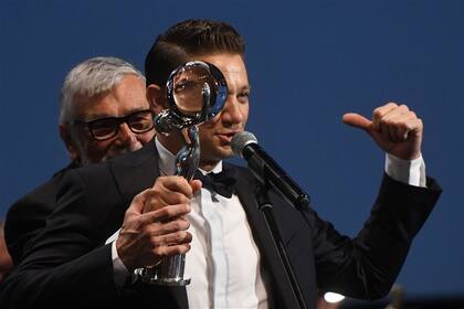 Renner, junto con el director del festival, Jiri Bartoska