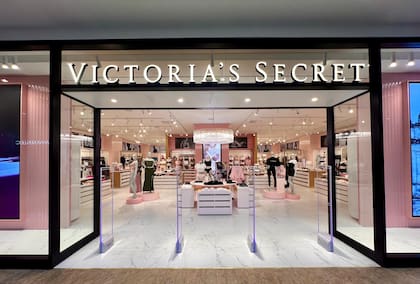 Renovada pirámide de marcas en la Argentina: “Las premium son desafiadas por nuevas de prestigio austero”.