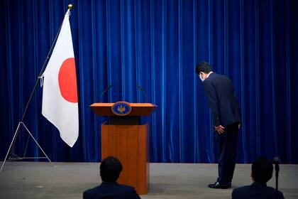 Abe ha estado preparado desde muy joven para ejercer el poder, marcado por la historia familiar de dos generaciones de dirigentes políticos antes que él.