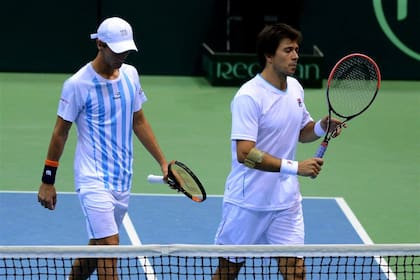 Renzo Olivo y Carlos Berlocq jugaron el punto de dobles hace casi diez años, ante Polonia, en Gdansk; el equipo capitaneado por Daniel Orsanic se impuso 3-2