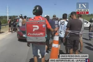 "Fin" al corte y tensión en la Autopista La Plata: los repartidores se reúnen con Berni