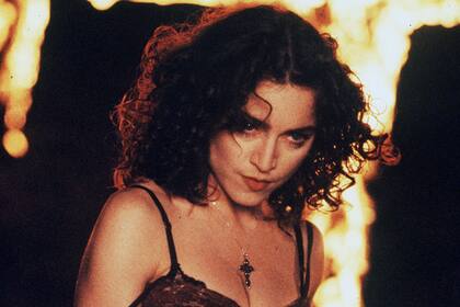 "Like a prayer", el videoclip que generó polémica en 1989