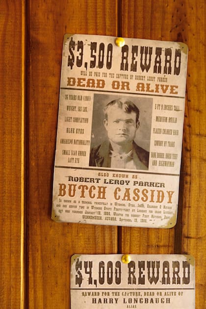 Réplica de los volantes de principio de siglo XX con la recompensa por los bandoleros norteamericanos