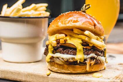 Replicaron la textura, el sabor y el color de la carne en forma de hamburguesas, albóndigas, carne picada, panceta, carne desmenuzada.